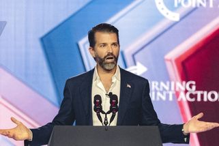 Odhadli svržení Madura, tipují den útoku na Írán. V miliardových sázkách jede i Trumpův syn